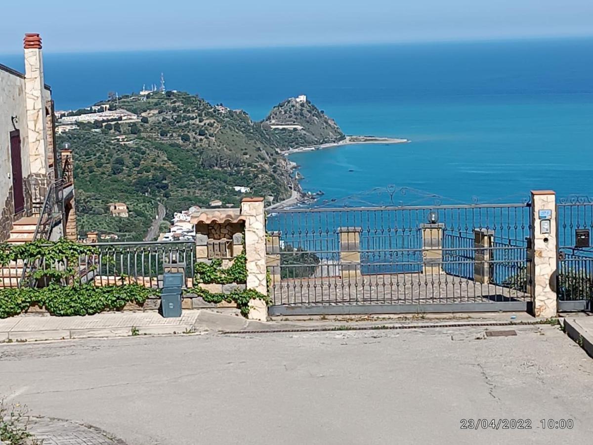 Tra Cielo E Mare Appartement Capo dʼOrlando Buitenkant foto
