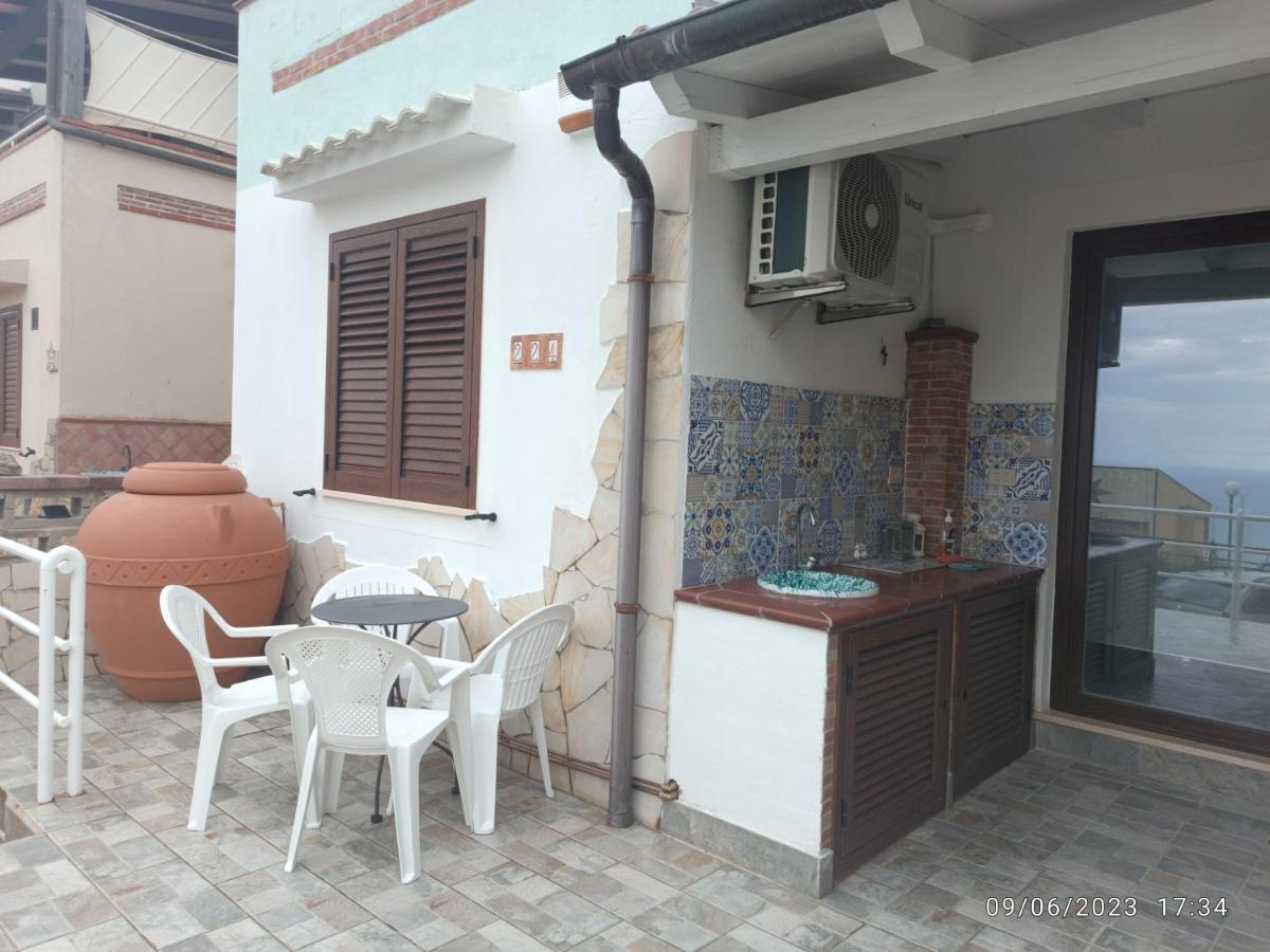 Tra Cielo E Mare Appartement Capo dʼOrlando Buitenkant foto